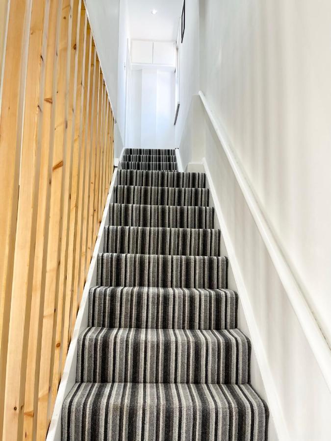 لندن Lovely 4 Bed Apartment Perfect For Families! المظهر الخارجي الصورة